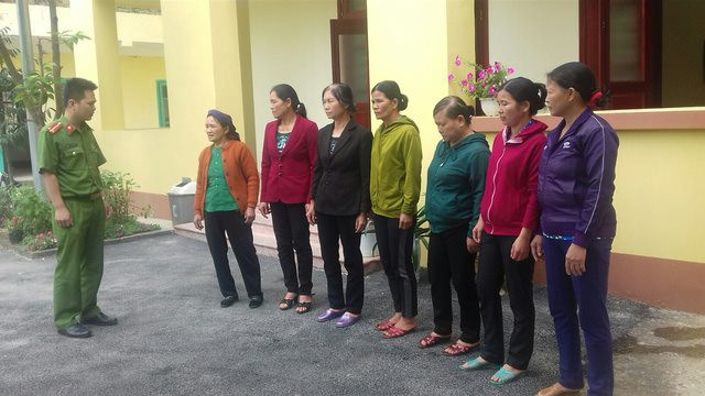 Nhóm bạc toàn người dân tộc thiểu số và là hàng xóm của nhau *ảnh: TL