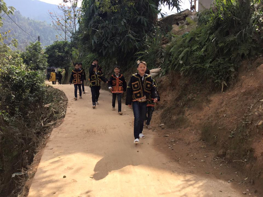 Nhiều trường cho các em học sinh được nghỉ học vì rét đậm. Ảnh: Duy Chiến