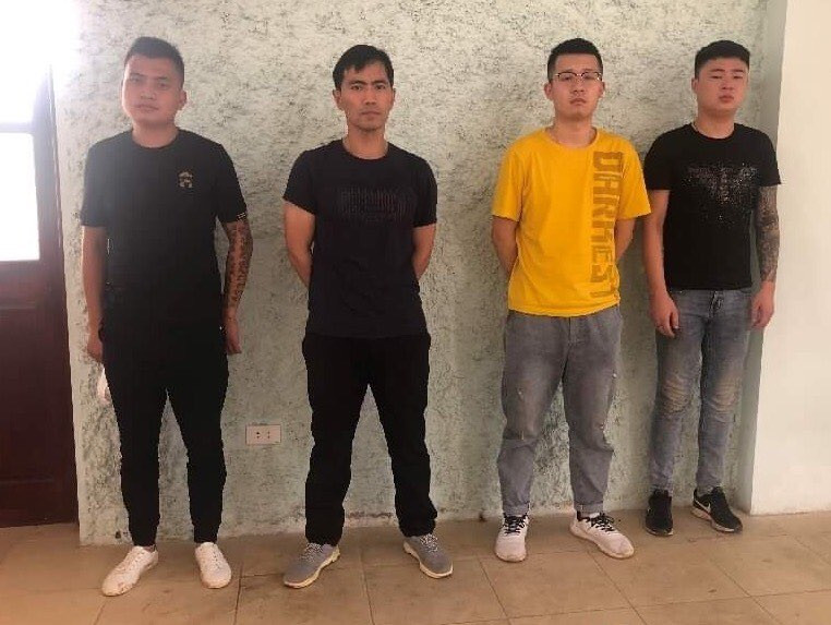 Bốn đối tượng Trung Quốc nhập cảnh trái phép vào Lạng Sơn bị lực lượng chức năng địa phương ngăn chặn. Ảnh: D.Linh