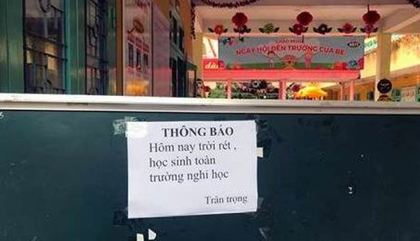 Các em học sinh ở Lạng Sơn thông báo được nghỉ học *ảnh: TL