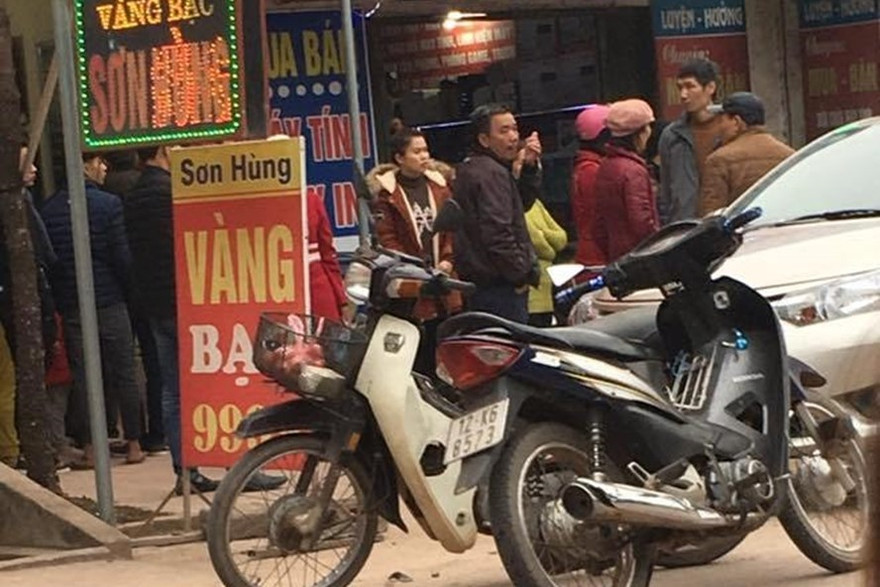 Hiện trường tiệm vàng ở Đình Lập sau vụ cướp Ảnh: TL