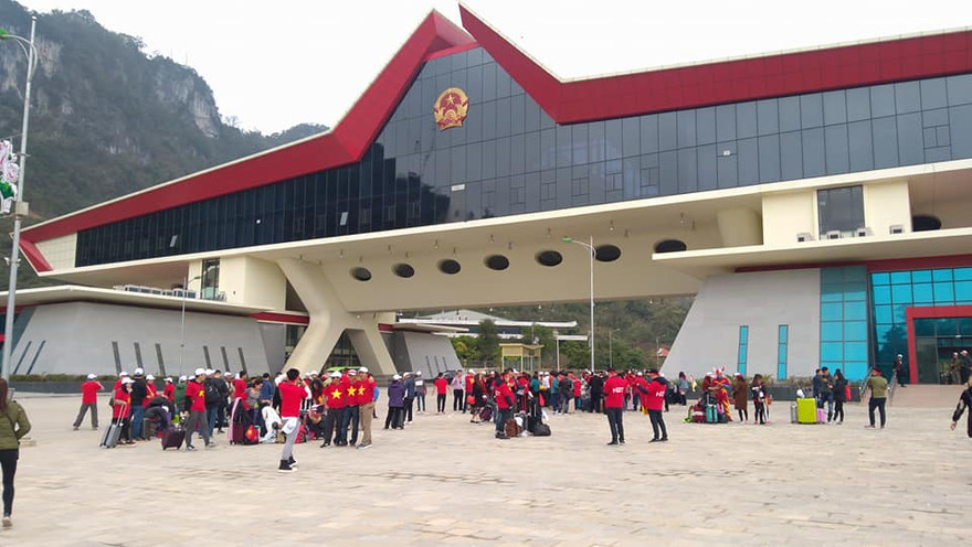 Nhiều cổ động viên không được nhập cảnh, phải quay lại Việt Nam *ảnh: Duy Chiến