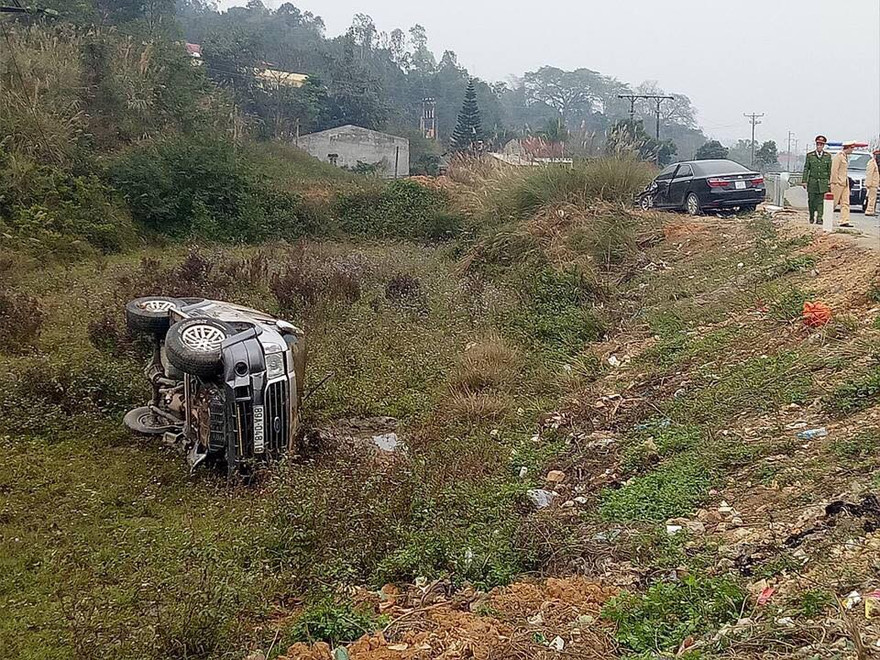 Lực lượng CSGT có mặt xử lý sự việc *ảnh: Duy Chiến