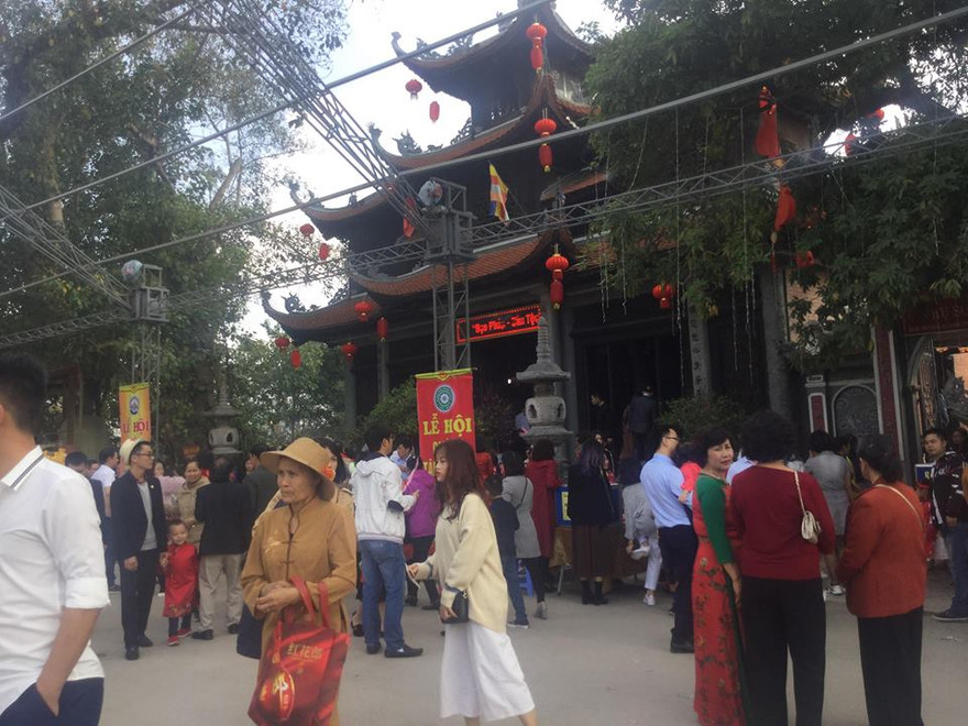 Chùa Thành, địa điểm tâm linh thu hút người dân đến hành lễ .Ảnh: Duy Chiến