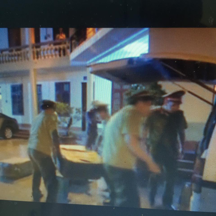 Lực lượng QLTT, Công an huyện Văn Lãng tổ chức kiểm đếm số nầm lợn nhập lậu *ảnh: TL