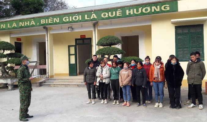 Nhóm người định nhập cảnh sang Trung Quốc bị lực lượng biên phòng Cao Bằng ngăn chặn .Ảnh: TL