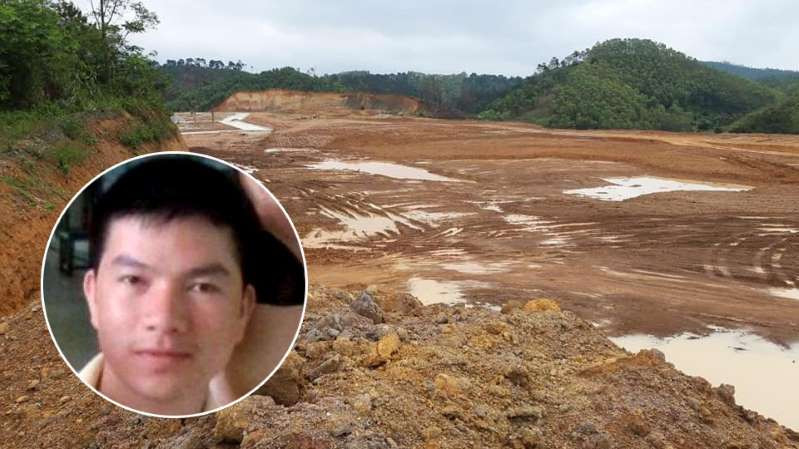 Ông Tập (ảnh nhỏ) và khu đất rừng bị "xẻ thịt" phân lô, bán nền .Ảnh: TL