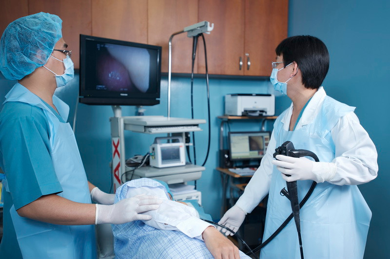 Nội soi dạ dày để xác định mức độ thương tổn, kích thước polyp (nếu có). Ảnh minh hoạ: Internet