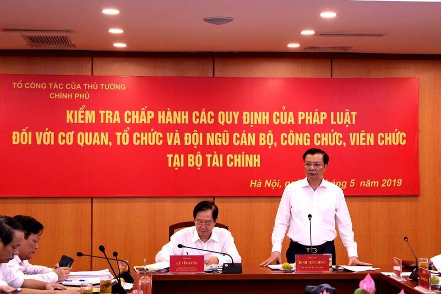 Tổ công tác về kiểm tra công vụ của Thủ tướng Chính phủ làm việc tại Bộ Tài chính