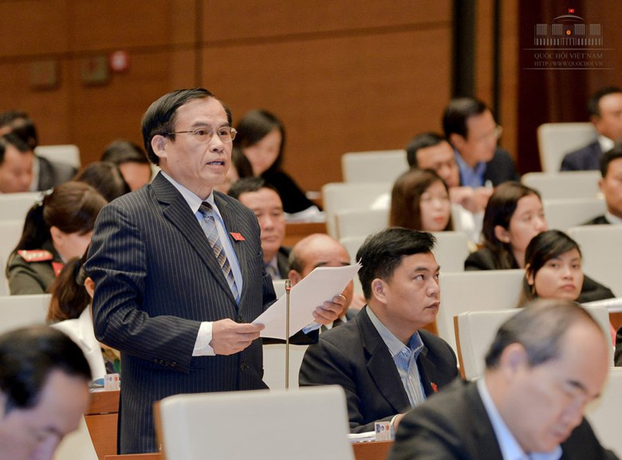 ĐBQH Phùng Văn Hùng