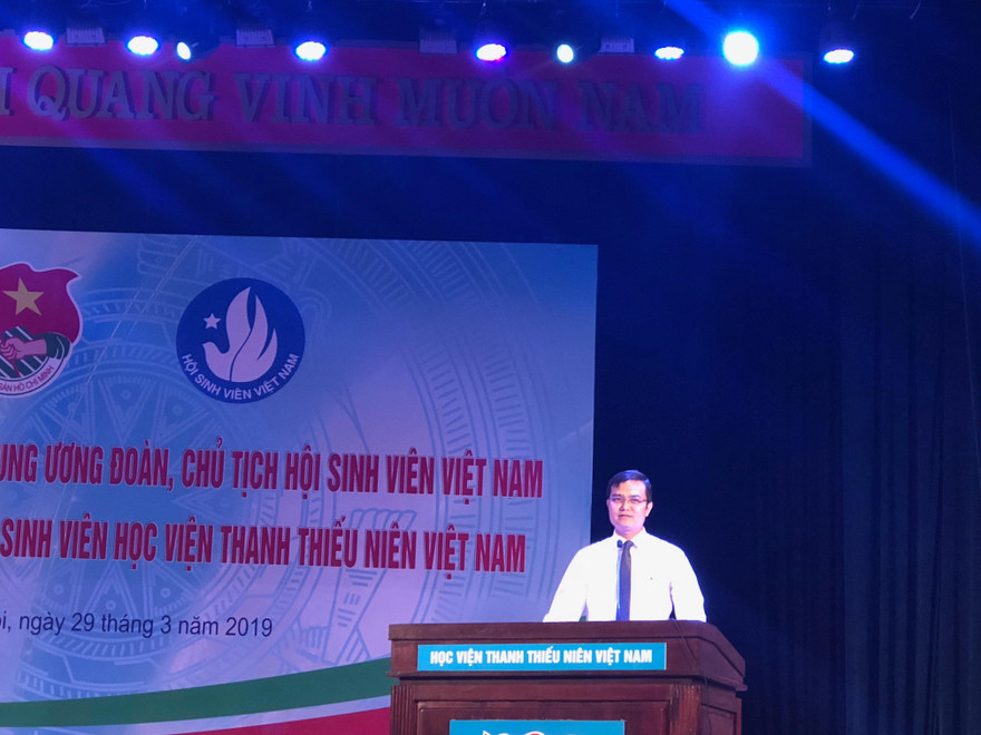 Anh Bùi Quang Huy, Bí thư T.Ư Đoàn, Chủ tịch Hội SVVN đối thoại với đoàn viên, sinh viên Học viện Thanh Thiếu niên Việt Nam.