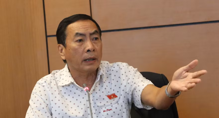 ĐBQH Phạm Văn Hòa