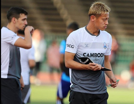 Keisuke Honda đặt mục tiêu cao cùng U23 Campuchia.
