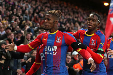 Vì đã mất Wan-Bissaka, Crystal Palace không muốn mất thêm Wilfried Zaha.