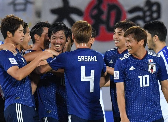 Nhật Bản ngược dòng đánh bại Uzbekistan.