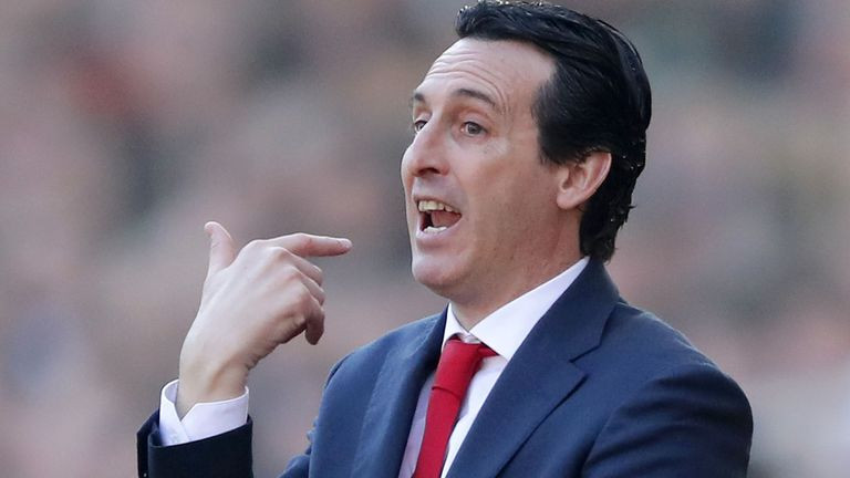 HLV Unai Emery của Arsenal.