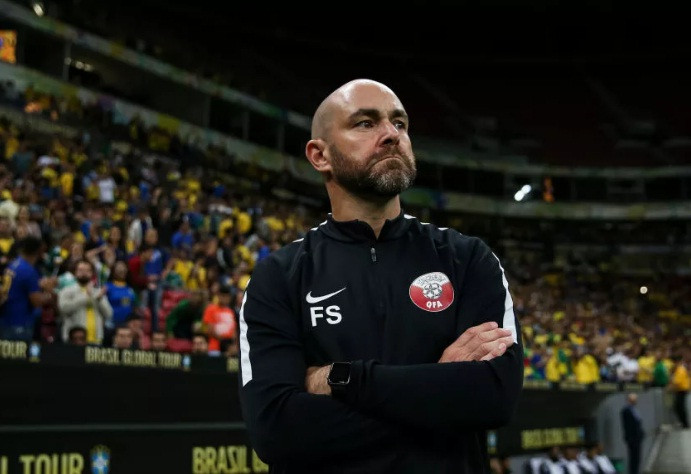 HLV Felix Sanchez của tuyển Qatar.