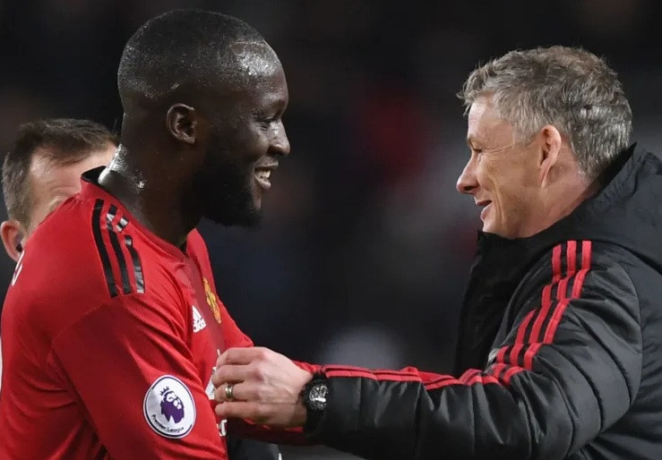 Romeu Lukaku muốn Ban lãnh đạo M.U sớm ký hợp đồng dài hạn với HLV Ole Gunnar Solskjaer.