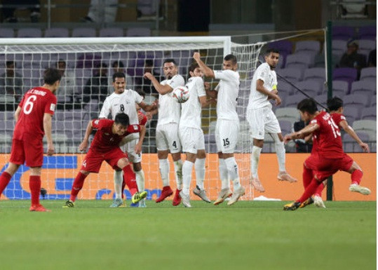 Quang Hải tỏa sáng giúp Việt Nam hạ gục Yemen.