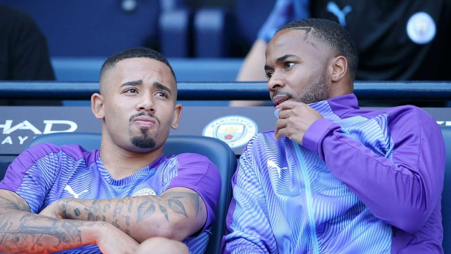 Gabriel Jesus bất mãn vì phải đóng vai "kép phụ" ở Man City.