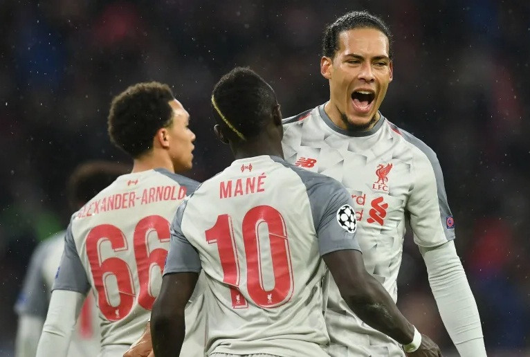 Niềm vui của các cầu thủ Liverpool.