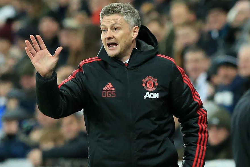 HLV Ole Gunnar Solskjaer lạc quan dù M.U thua Barcelona ngay trên sân nhà.