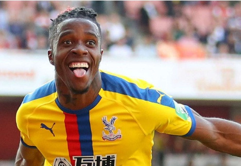Wilfried Zaha nằm trong tầm ngắm của M.U.