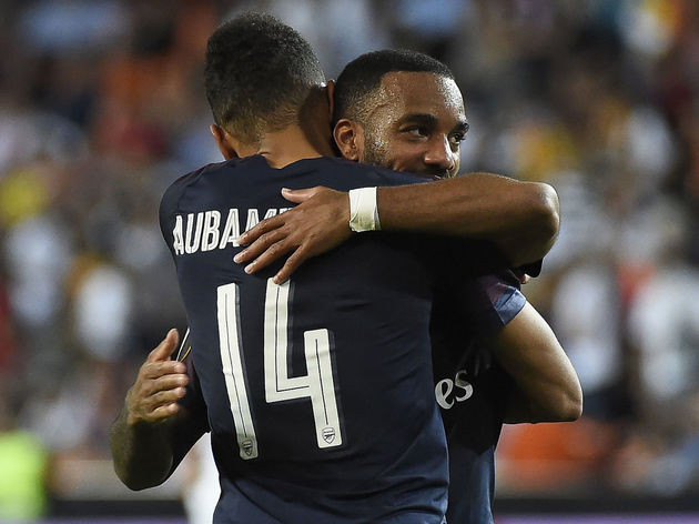 Pierre-Emerick Aubameyang và Alexandre Lacazette.