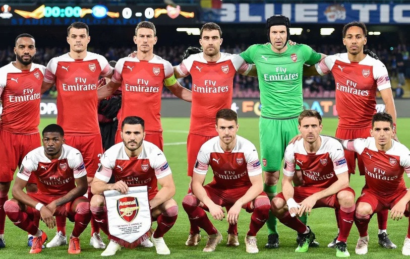 Arsenal mất nhiều trụ cột khi chuẩn bị đấu Valencia.