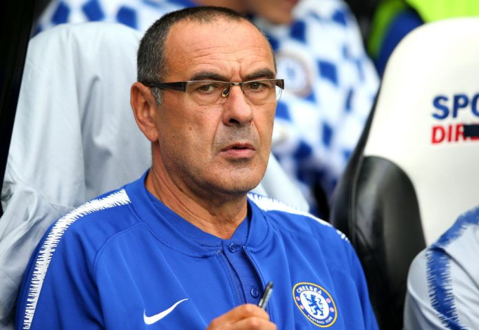 HLV Maurizio Sarri đối mặt nguy cơ mất việc.