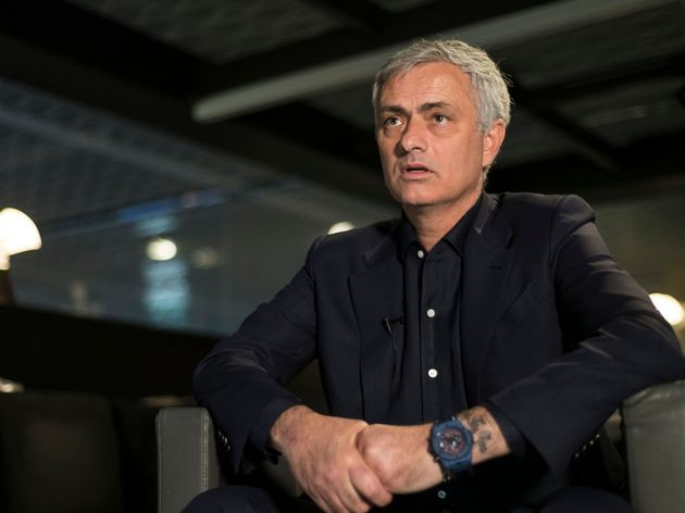 HLV Jose Mourinho sẵn sàng để Bundesliga làm việc.