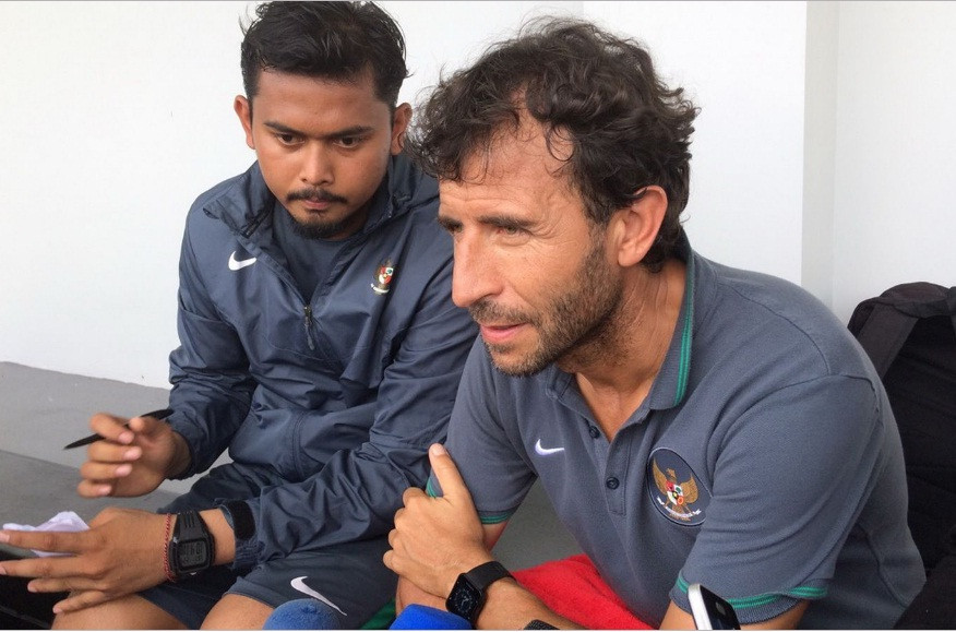 HLV Luis Milla từng có thời gian dẫn dắt ĐT Indonesia.