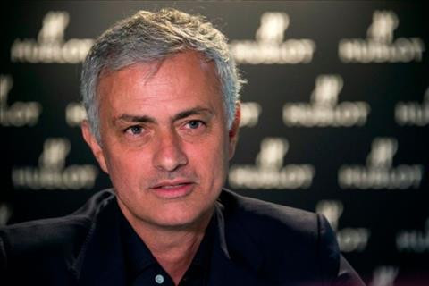 HLV Jose Mourinho vẫn chưa chọn được bến đỗ mới.