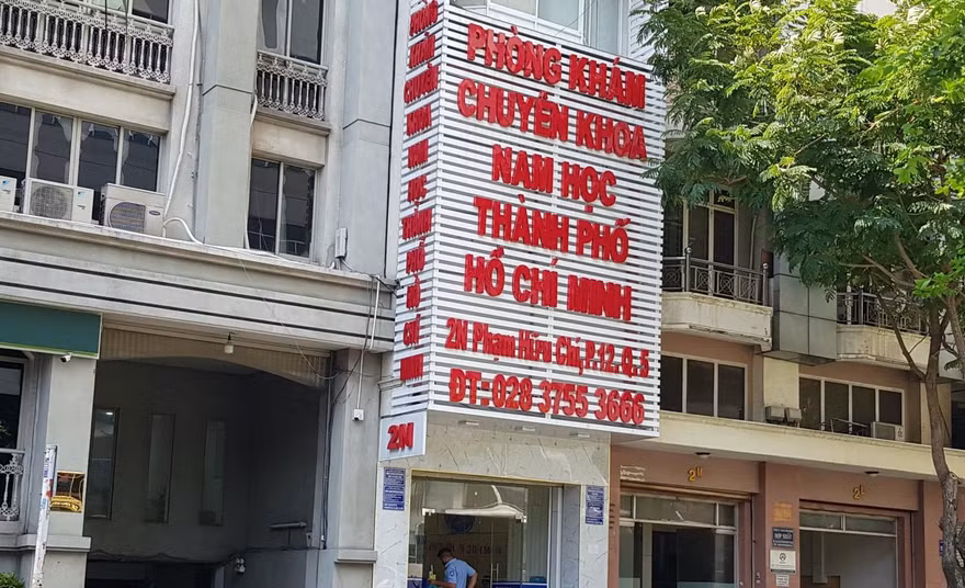 Một phòng khám bị tước giấy phép, phạt hơn 150 triệu đồng vì 'chặt chém' bệnh nhân