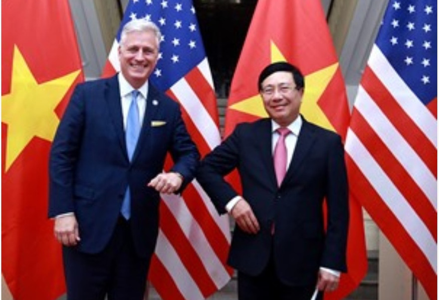 Phó Thủ tướng, Bộ trưởng Ngoại giao Phạm Bình Minh và Cố vấn An ninh quốc gia Hoa Kỳ Robert O’Brien. Ảnh VGP/Hải Minh