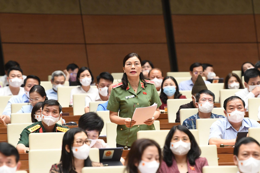 Thiếu tướng Nguyễn Thị Xuân (đoàn đại biểu Quốc hội tỉnh Đắk Lắk). Ảnh Như Ý