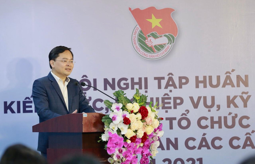 Anh Nguyễn Anh Tuấn, Ủy viên T.Ư Đảng, Bí thư thứ nhất T.Ư Đoàn phát biểu khai mạc lớp bồi dưỡng kiến thức, nghiệp vụ, kỹ năng công tác tổ chức Đại hội Đoàn các cấp năm 2021. Ảnh: Bảo Anh