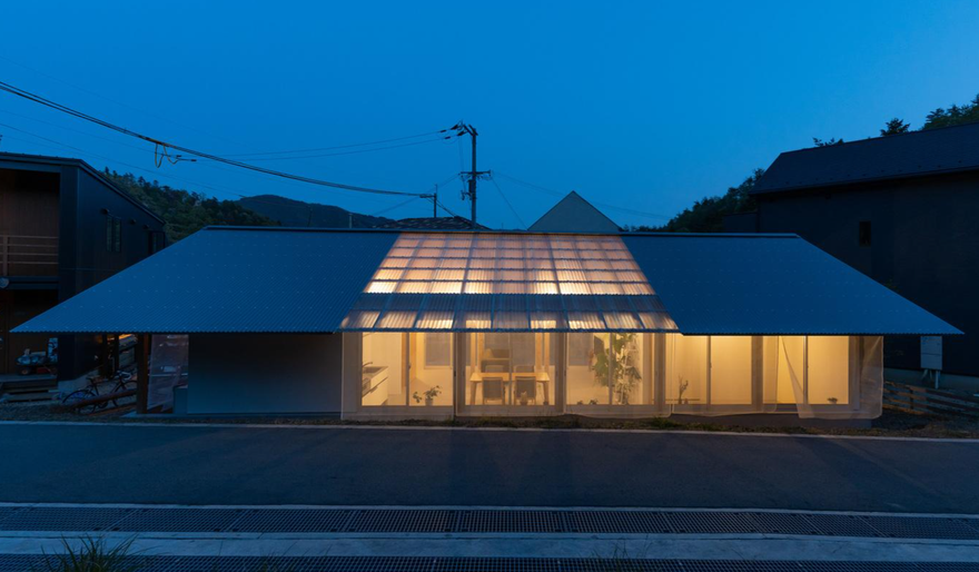 Nhà cấp 4 trong suốt và tiết kiệm gây 'sốt'