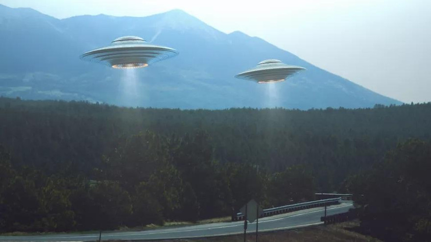 Câu chuyện về đía bay (UFO) ra đời từ năm 1947.