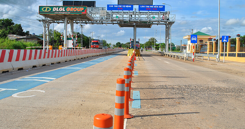 Trạm thu phí trên QL14 qua Gia Lai được rút lại quyết định dừng thu phí sau khi đã ký phụ lục triển khai thu phí tự động. Ảnh: nhà đầu tư.