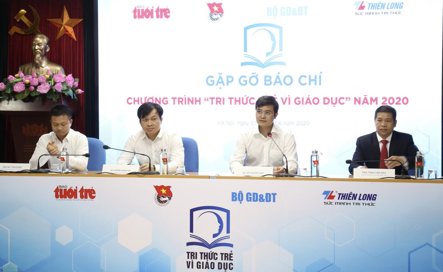 Anh Bùi Quang Huy, Bí thư T.Ư Đoàn, Chủ tịch T.Ư Hội SVVN cho biết Chương trình “Tri thức trẻ vì giáo dục” năm 2020 khuyến khích các công trình, sáng kiến về phương pháp giảng dạy trực tuyến, học từ xa. Ảnh: Lâm Đăng Hải