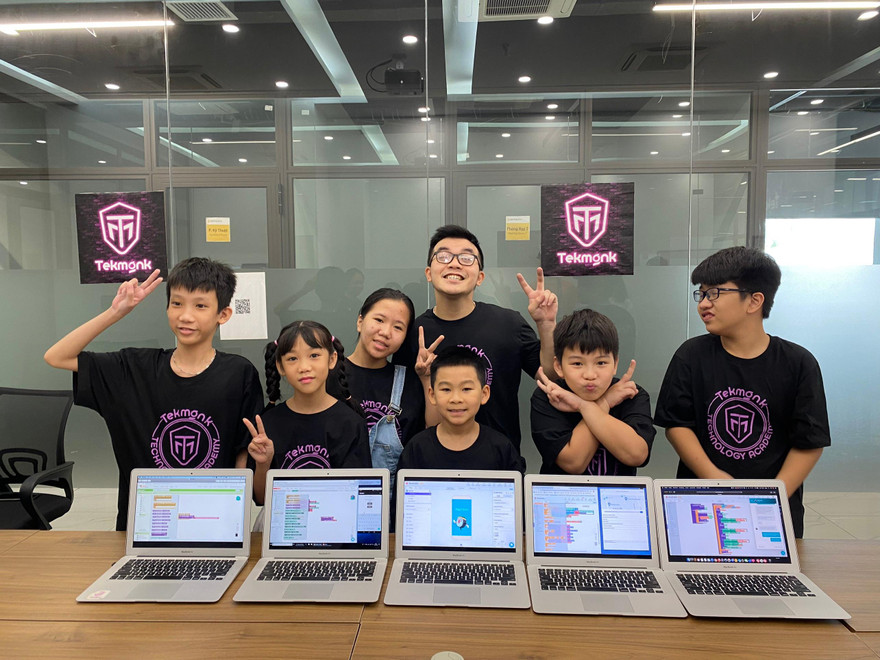 Những học viên nhí tại Học viện công nghệ Tekmonk