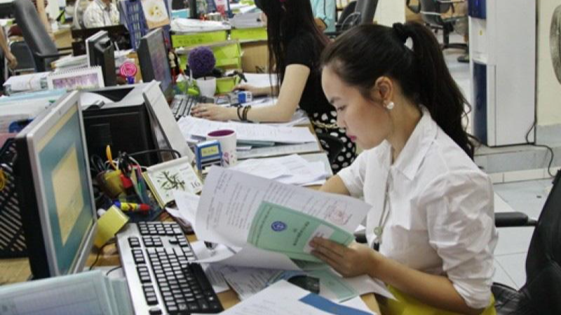 Lương cán bộ, công chức, viên chức ngành bảo hiểm bằng 1,8 lần mức lương bình quân do Nhà nước quy định.