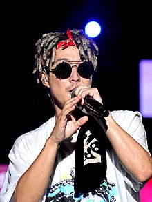 Diễn viên hài, ca sỹ nổi tiếng Hàn Quốc Haha đã nhiều lần sang Việt Nam biểu diễn và luôn có số lượng lớn các fan hâm mộ. 