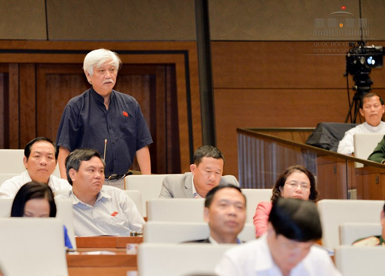 ĐBQH Dương Trung Quốc