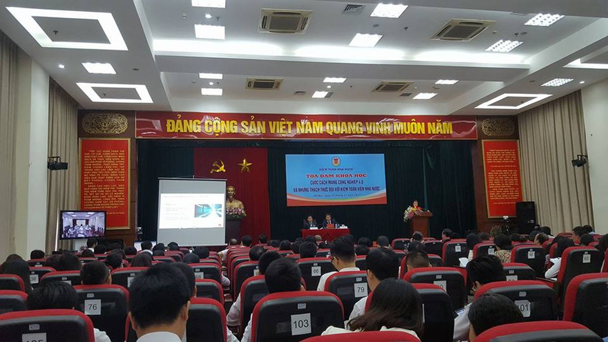 Cuộc cách mạng công nghiệp 4.0 cũng đặt ra nhiều thách thức mới đối với các nước đang phát triển như Việt Nam