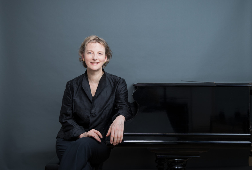 Nữ nghệ sỹ Corina Simon sẽ biểu diễn tại Nhạc viện Hà Nội.