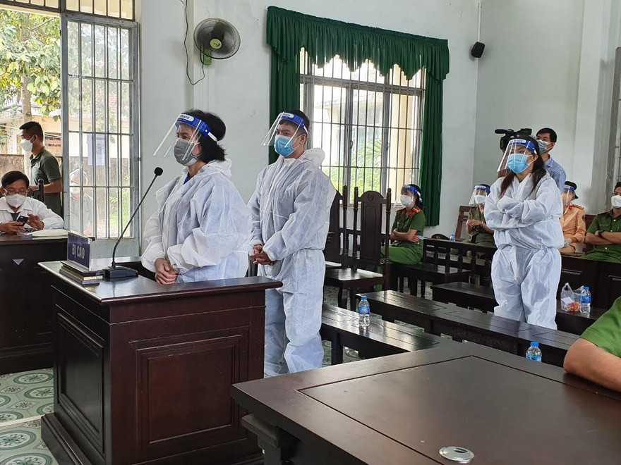 Các bị cáo tại toà