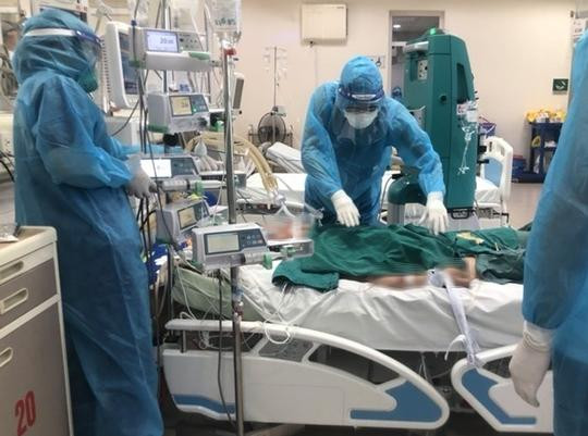 Điều trị bệnh nhân COVID-19 nặng