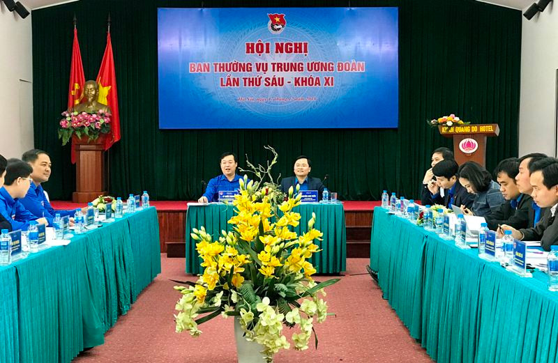 Bí thư thứ nhất T.Ư Đoàn Lê Quốc Phong; Bí thư thường trực T.Ư Đoàn Nguyễn Anh Tuấn chủ trì hội nghị.